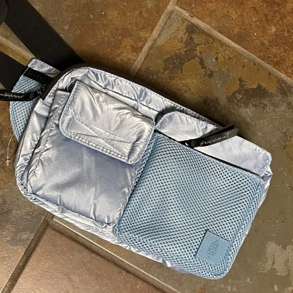 NWOT FP Movement Courtside Cargo Sling - Picture 2 of 4